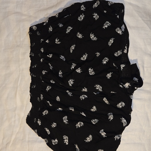 Mudd lightweight dressy shorts - Picture 2 of 3